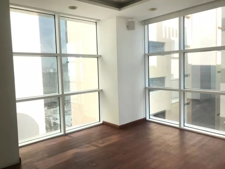 Reklam Hazır Mülk U/F Ofis  kiralık içinde Doha #13988 - 4  image 